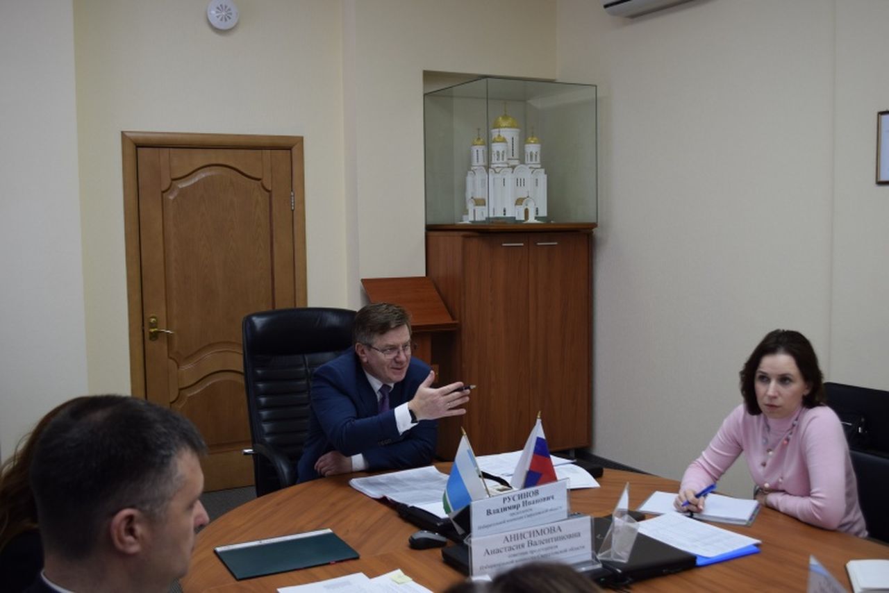 Избирательные участки Серова посетил глава Облизбиркома Русинов