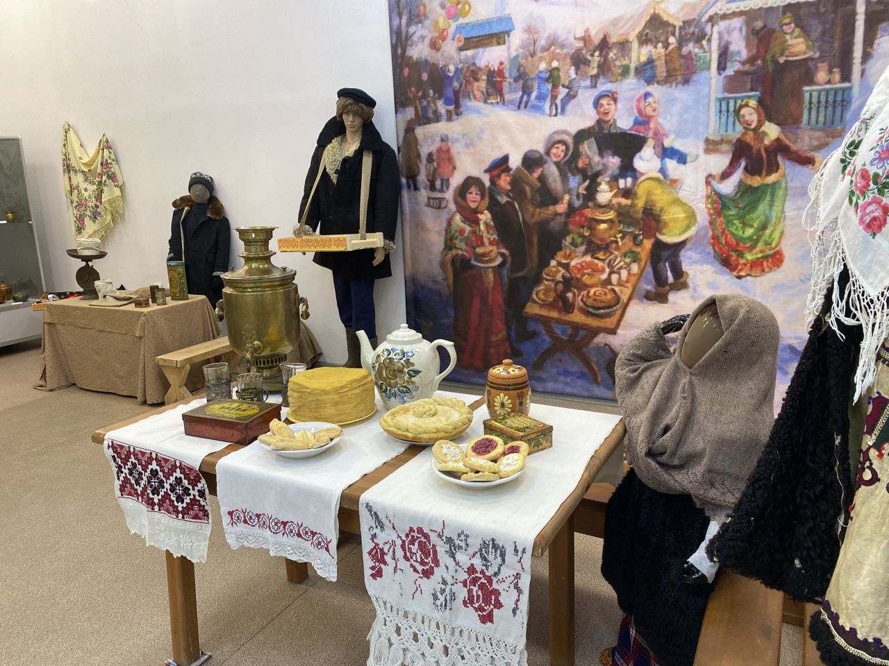 В Серовском историческом музее открылась выставка, посвященная русскому гостеприимству