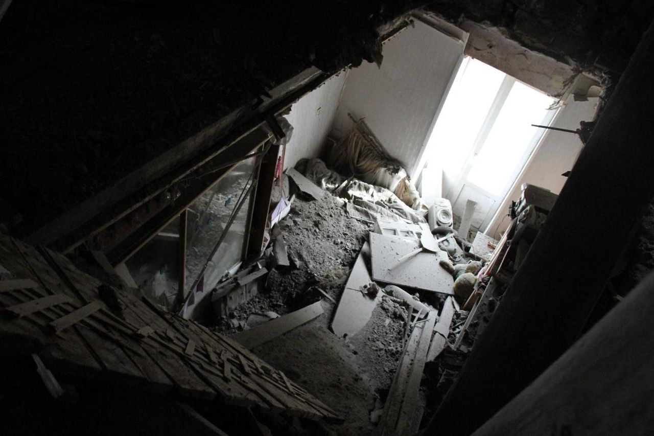 Жители серовского дома, в квартире которого рухнул потолок, планируют судиться с властями