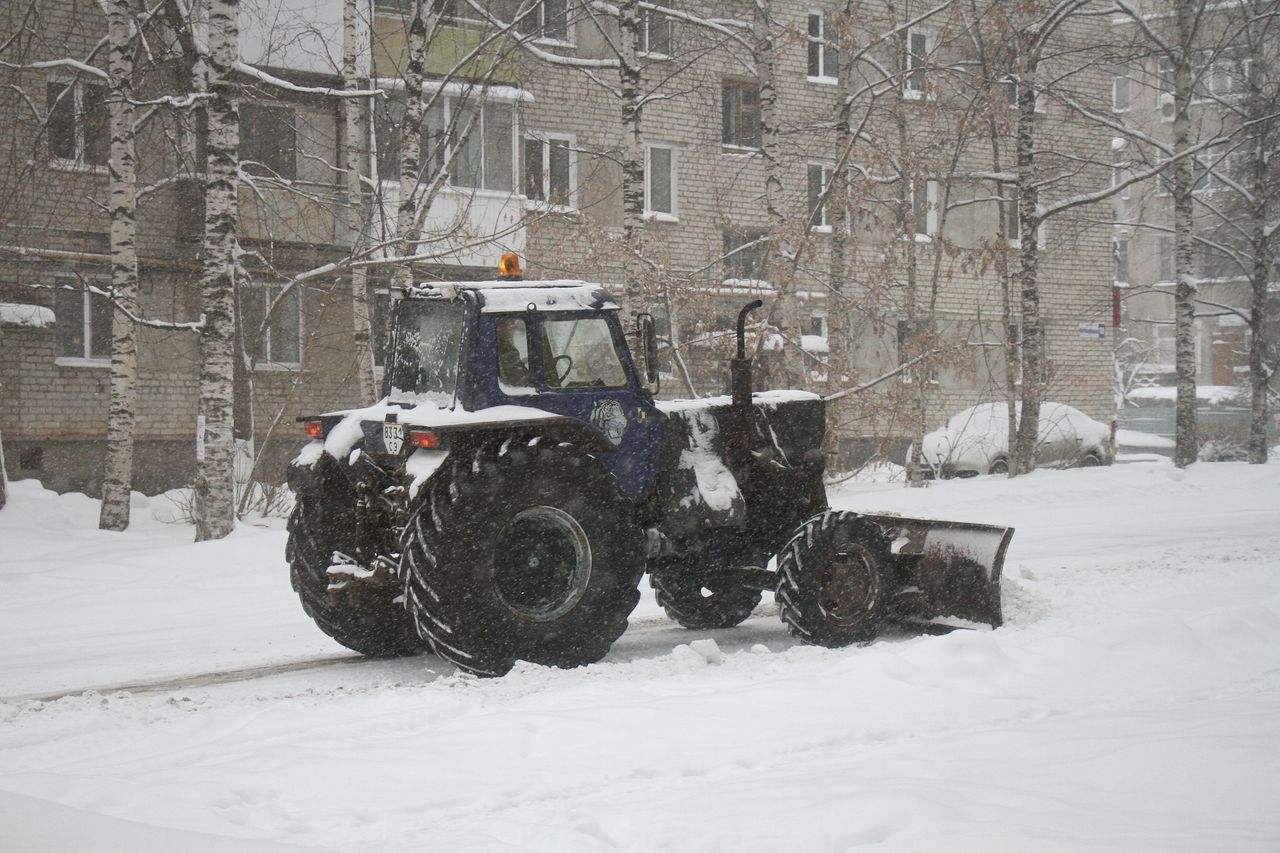 Серовские тротуары грядущей зимой будут убирать от снега тремя погрузчиками