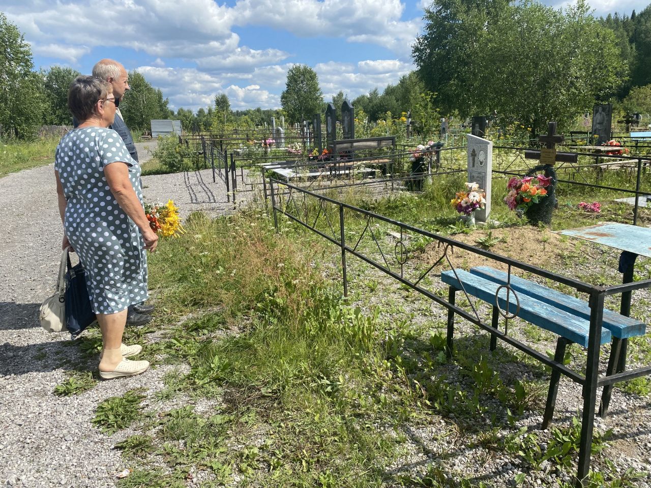 Пенсионерка из Красноярки, которая искала дочь погибшего брата, нашла родственницу. На кладбище...