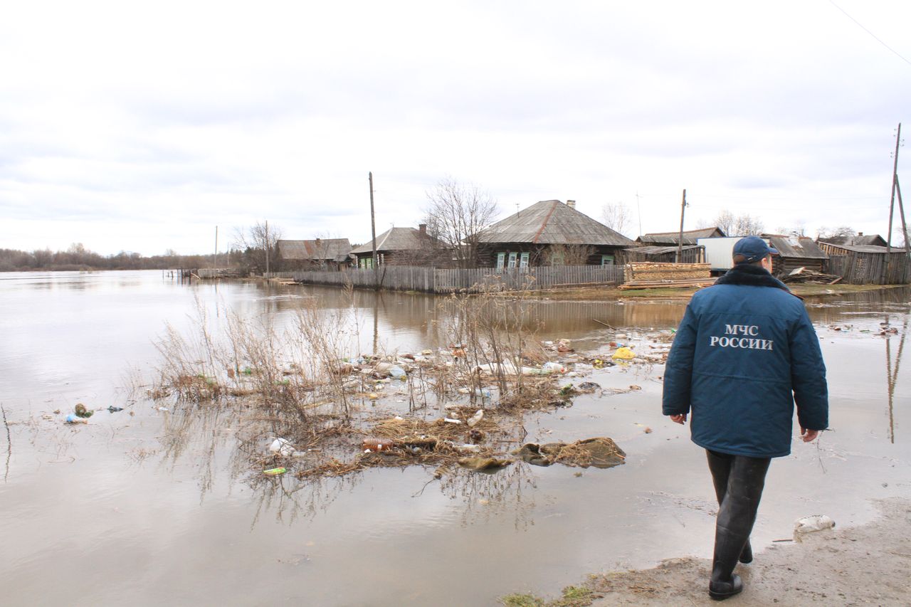 Глава Серова направил помощь пострадавшей от наводнения Иркутской области. Из своей зарплаты