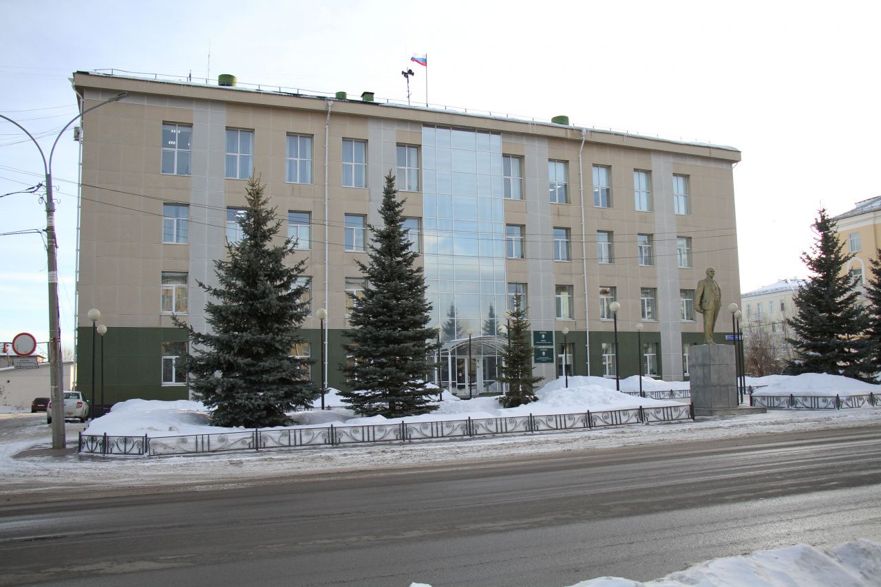 Мэрия Серова выделила из бюджета более 2,5 миллиона рублей на ремонт административных помещений