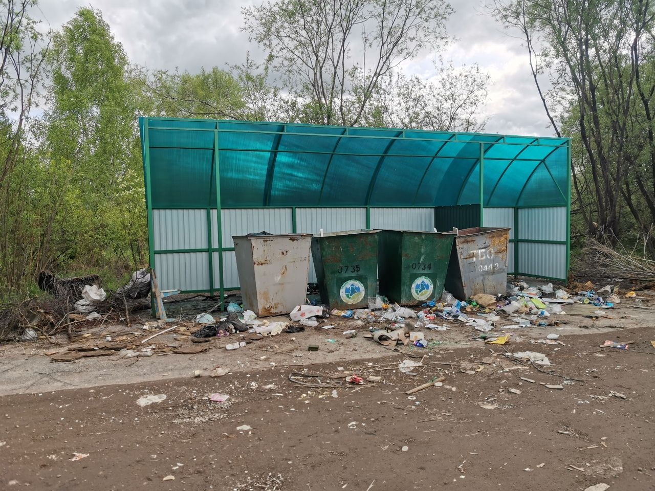 Власти Серова нашли компанию, которая займется уборкой мусора с контейнерных площадок в частном секторе