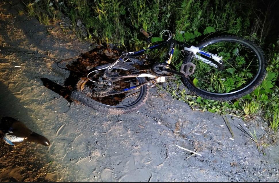 В Серове под колеса автомобиля попал пьяный велосипедист