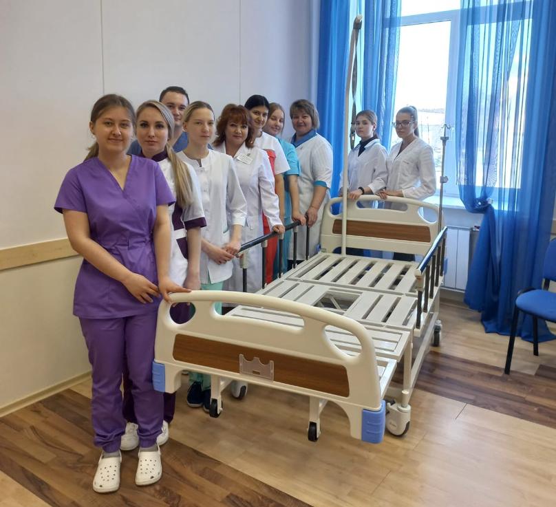 Серовская епархия передала студентам медколледжа многофункциональную кровать
