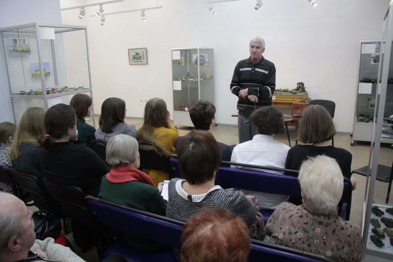 В Серове прошла вторая открытая лекция историка Игоря Фомичева. Разговор шел об образовательных учреждениях