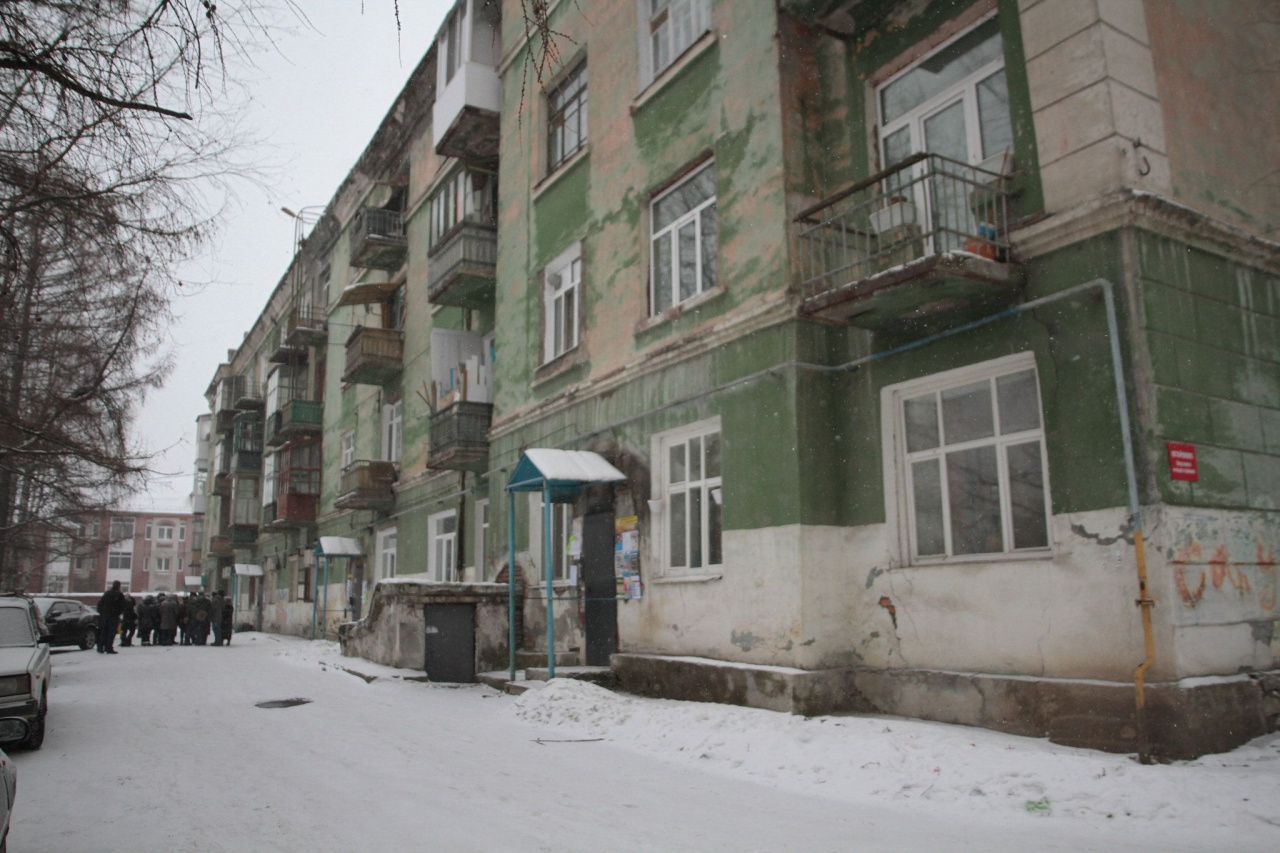 Власти Серова надеются решить вопрос с расселением дома №2 по улице Февральской Революции в 2023 году