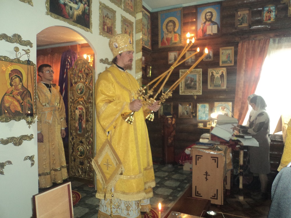 Епископ Серовский и Краснотурьинский освятил храм в гаринской колонии
