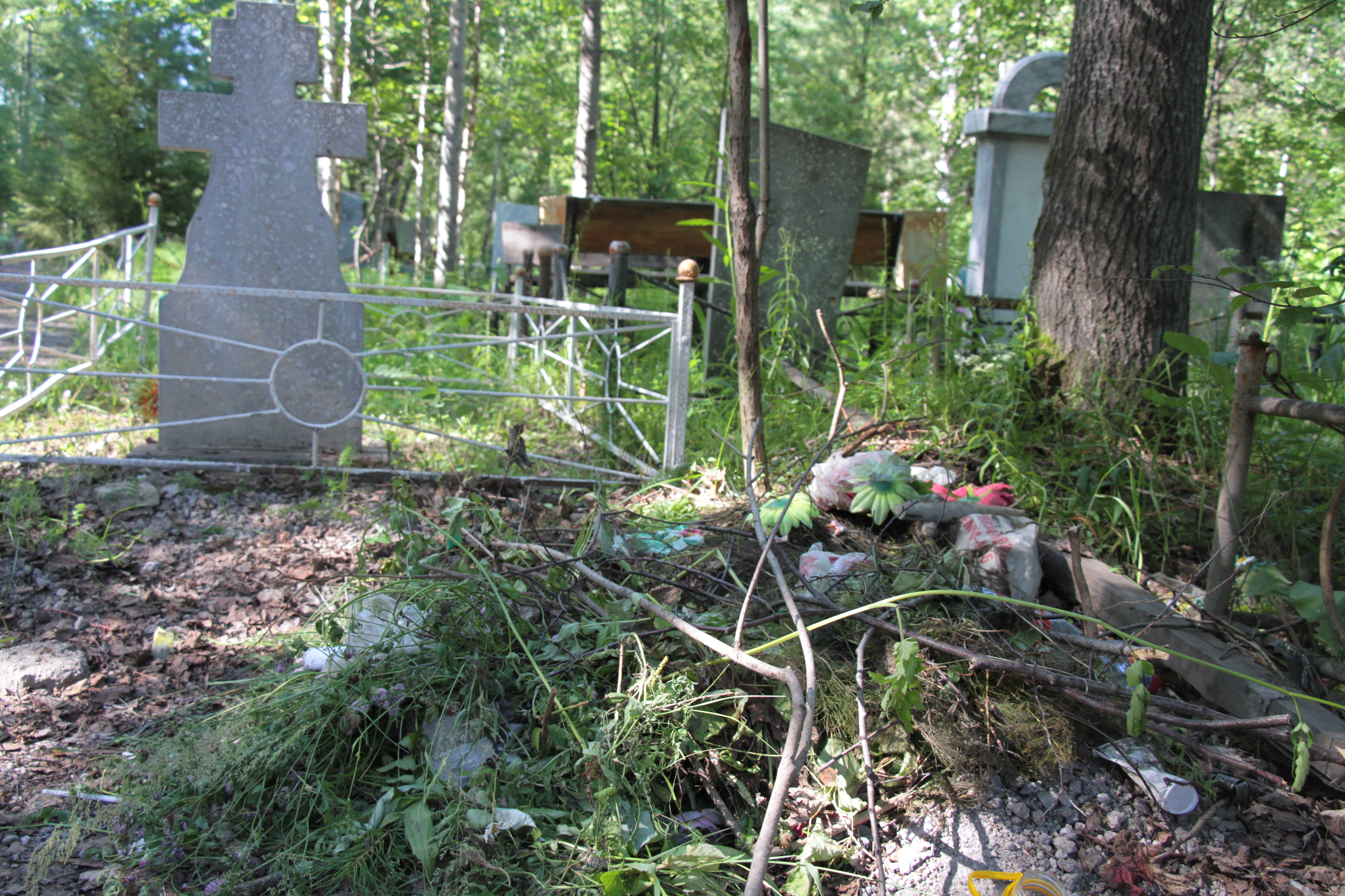На серовских кладбищах появятся контейнерные площадки для сбора мусора