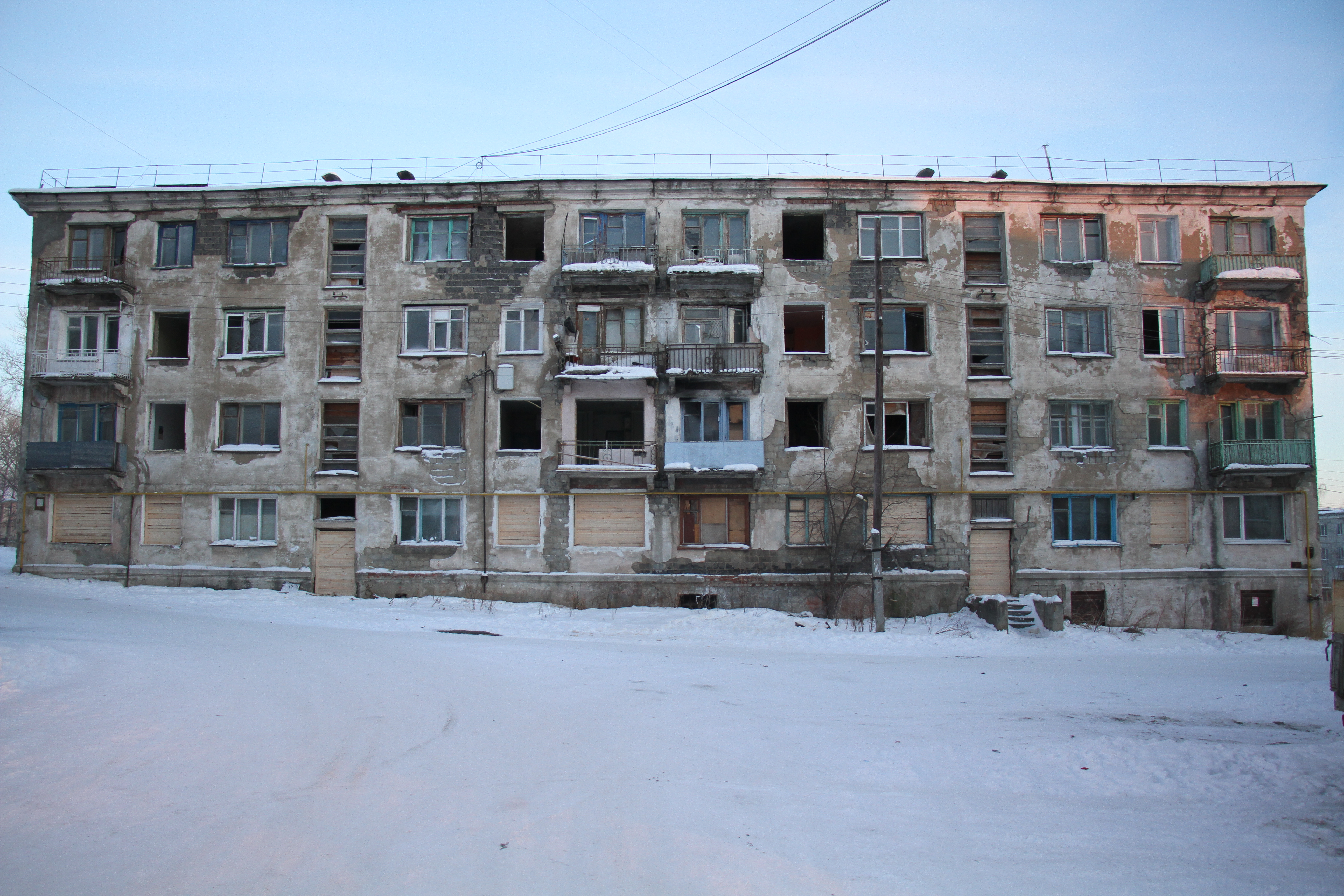 «Фекальное общежитие» расселили. Власти Серова вынудили людей снимать жилье?