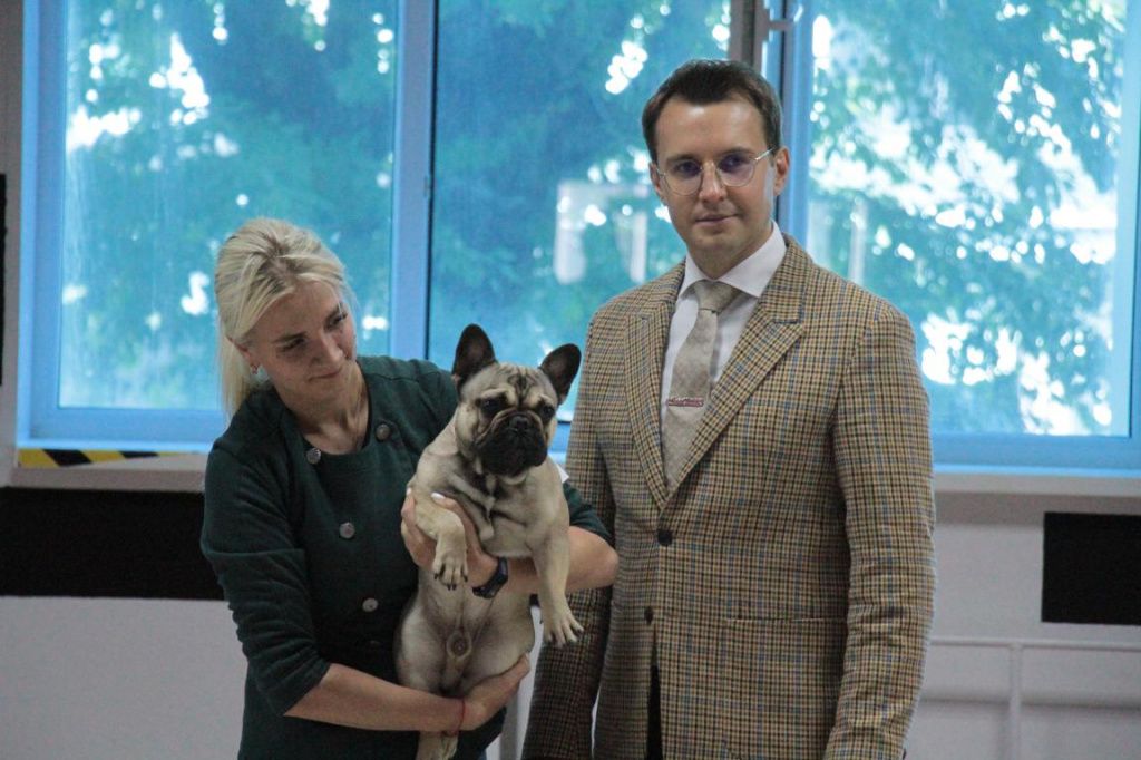 Игорь Выгузов – судья-оллраундер, то есть имеет право оценивать собак всех пород. Фото: Константин Бобылев, "Глобус"