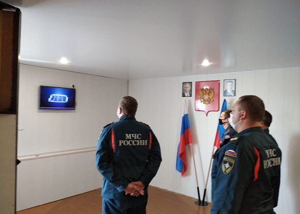 В День Государственного флага России для пожарных провели занятия об истории триколора