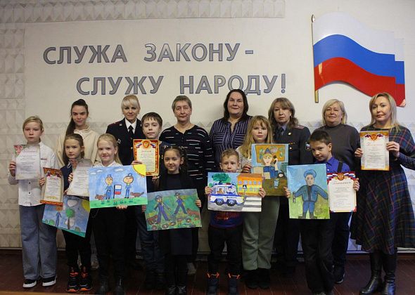 В Серове наградили победителей районного этапа всероссийского конкурса рисунка «Полиция глазами детей - 2022»
