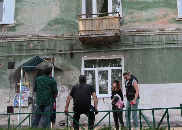 Мэрия Серова признала дом №2 по улице Февральской революции аварийным и подлежащим сносу