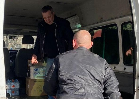 Бизнесмен из Серова собрал 1,5 тонны гуманитарной помощи для детского дома. Он планирует сам доставить ее в ДНР