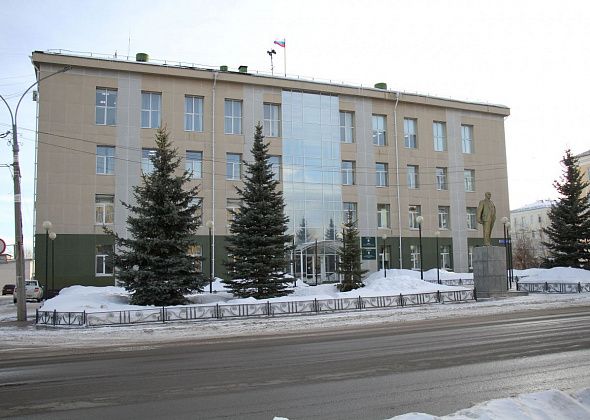 Мэрия Серова выделила из бюджета более 2,5 миллиона рублей на ремонт административных помещений