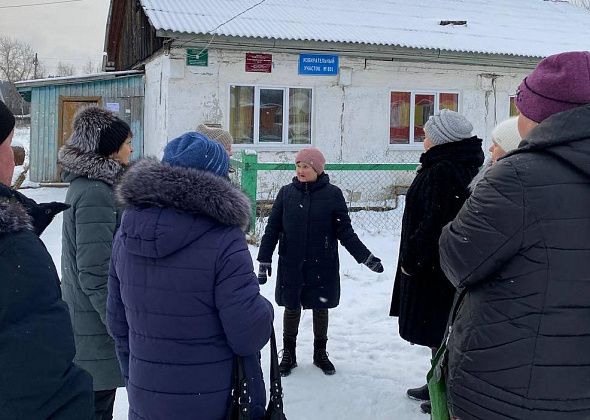 "Остается только умирать". Жители Красноярки недовольны доступностью медицинской помощи в поселке
