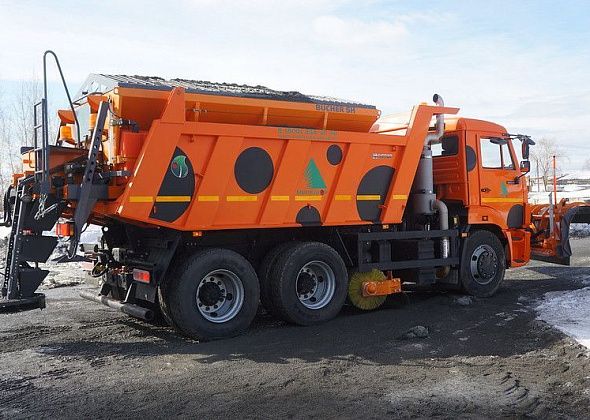 "Серовавтодор" рассыпал на городских дорогах больше 130 тонн соли