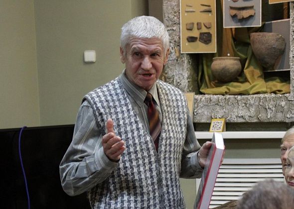 Историк-краевед Игорь Фомичев читает серовчанам лекцию «Надеждинск в 1917 году». Прямая трансляция