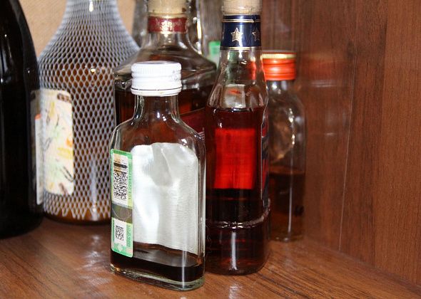 В Серовском городском округе алкоголем отравились 17 человек, 12 из них скончались