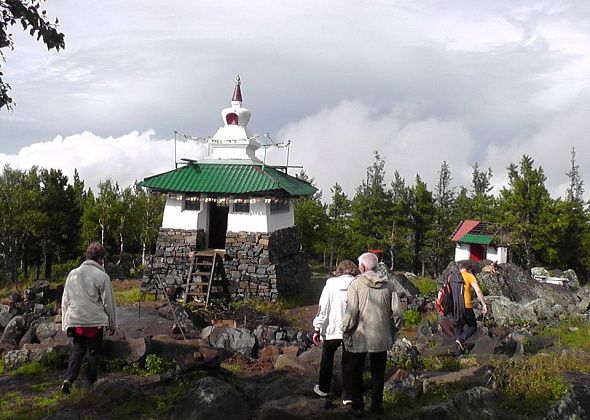 Корреспонденты "Глобуса" побывали в буддийском монастыре на горе Качканар