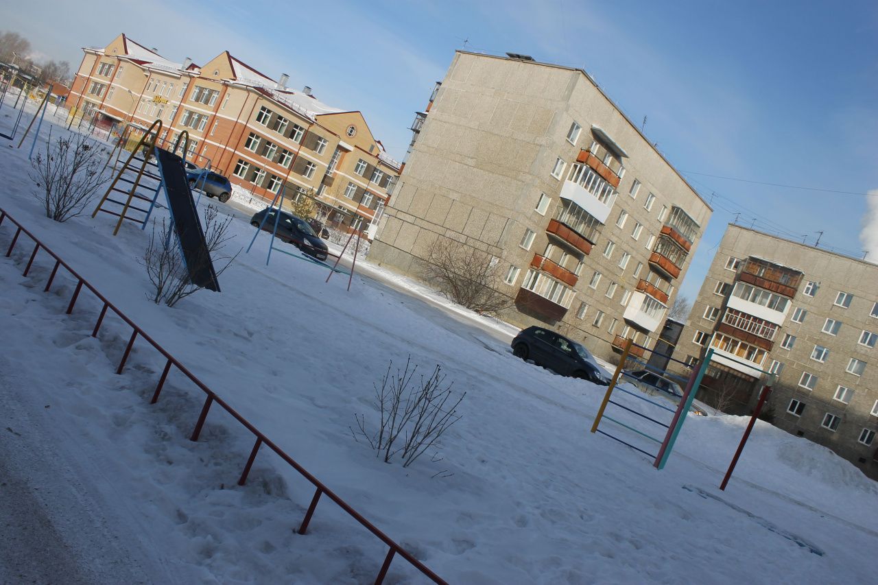 В Серове планируют обустроить двор по улице Ленина