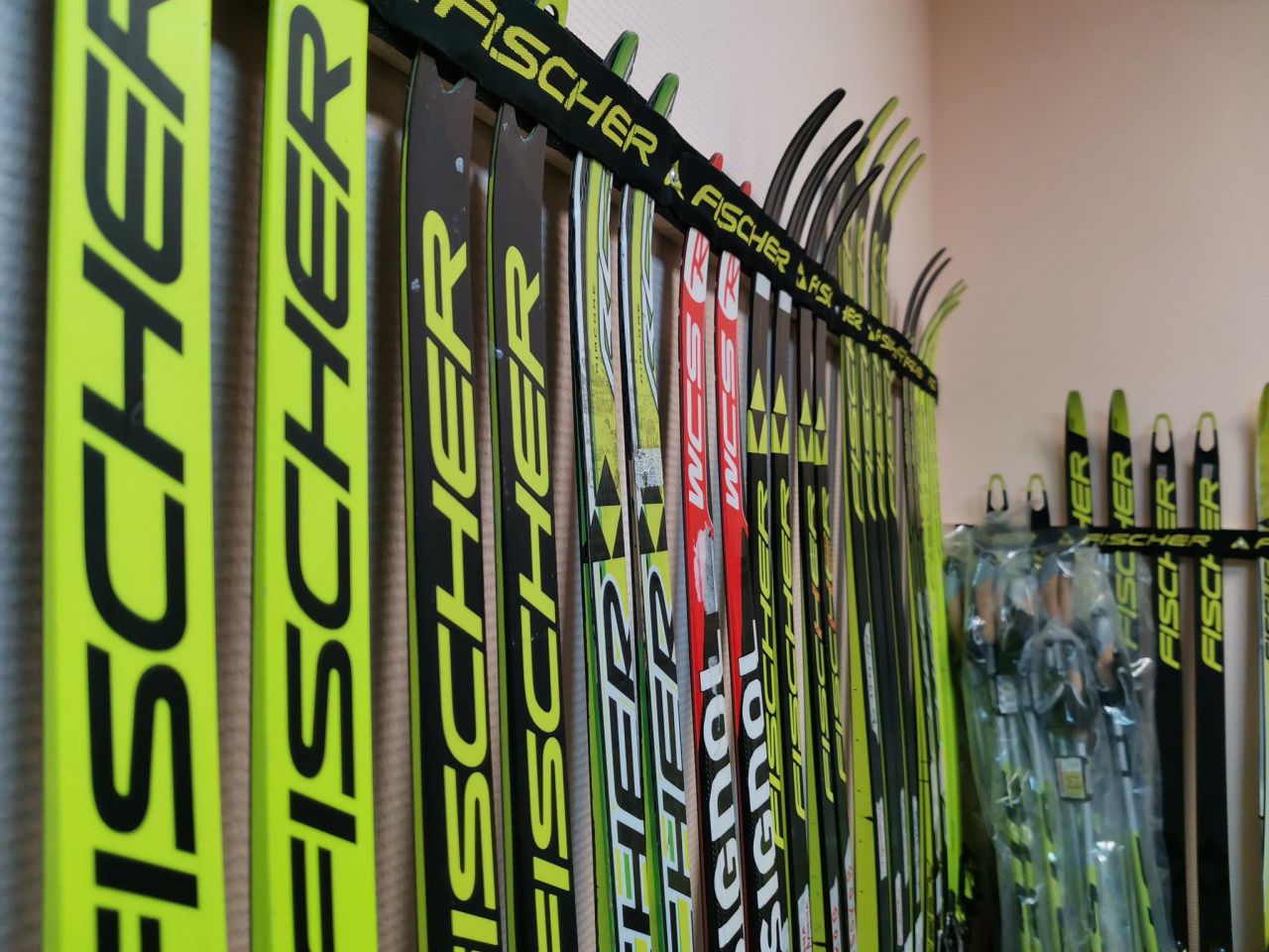 На базе “Крутой лог” с 22 ноября начнет работать прокат лыж