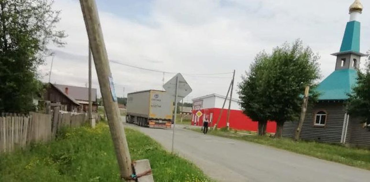 Дума Серова перенаправила в мэрию письмо жителей Красноярки, которые жаловались на лесовозы