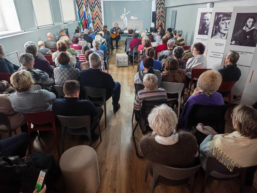 Романс на границе зимы и весны. В Серове прошел концерт, посвященный двум праздникам