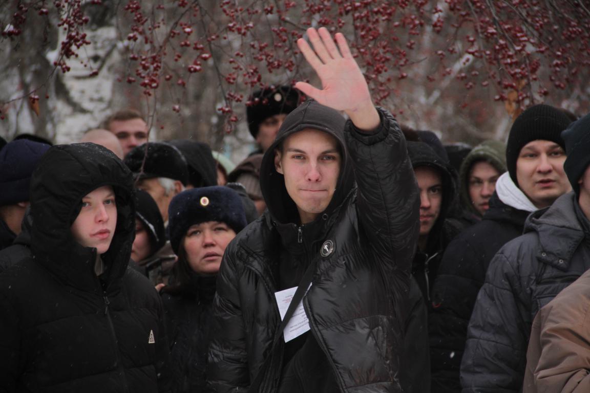 Из Серова на службу в армию проводили 25 призывников