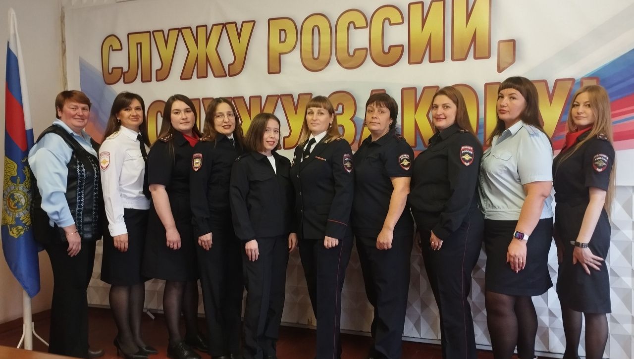 Кражи, побои, наркотики, угоны. О работе дознавателей полиции Серова в их профессиональный праздник