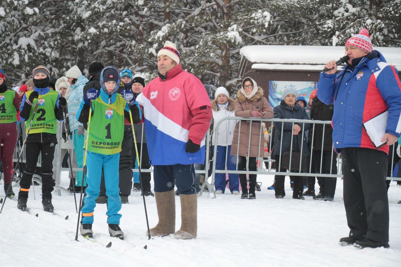 Люди, как звезды, – живут, пока движутся. В Серове прошла лыжная гонка на призы Виктора Мелентьева