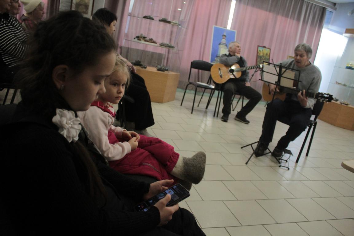 Женщины – о мужчинах, мужчины – о женщинах. В Серове прошел вечер бардовского романса