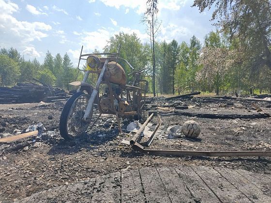 Сегодня простились с серовчанином, который пострадал, когда пытался вытащить мотоцикл из горящего байк-клуба