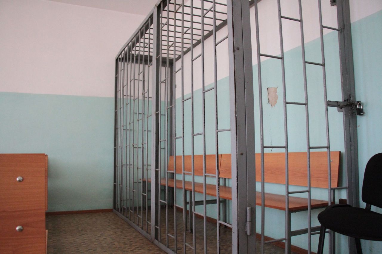 За кражу продуктов, алкоголя и шампуня для животных серовчанина отправили в колонию на 3 года