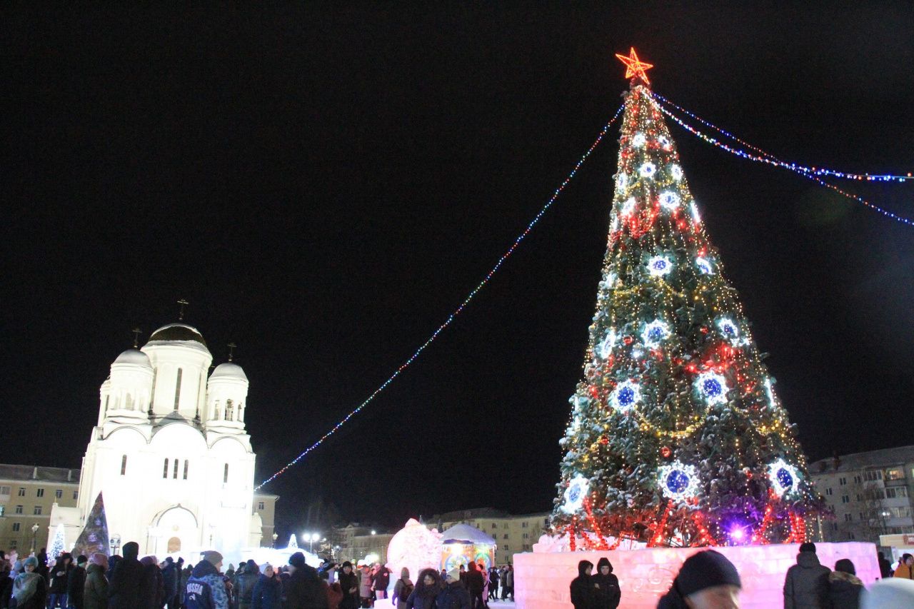 Мэрия Серова утвердила план новогодних и рождественских мероприятий из 318 пунктов
