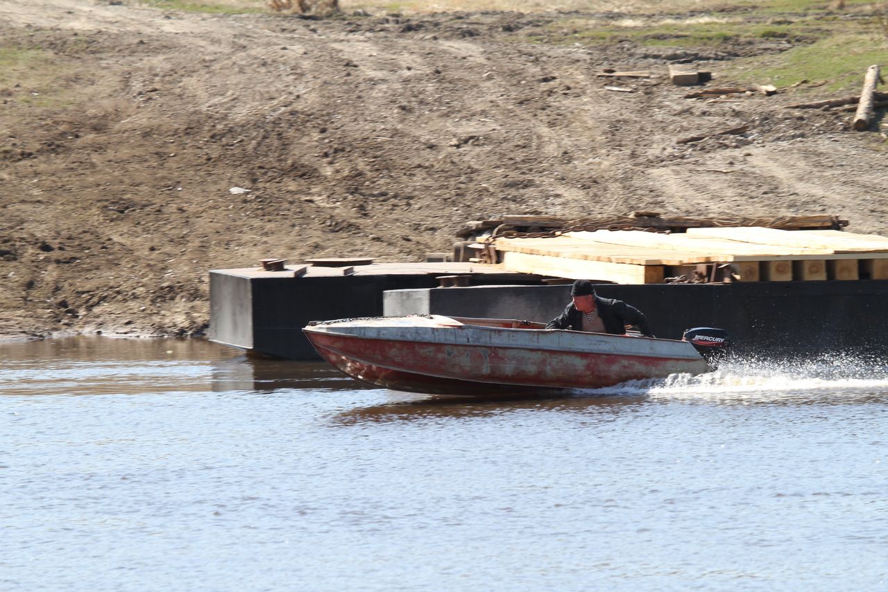 УГЗ Серова организует лодочные переправы в Магина, Красном Яру и Филькино