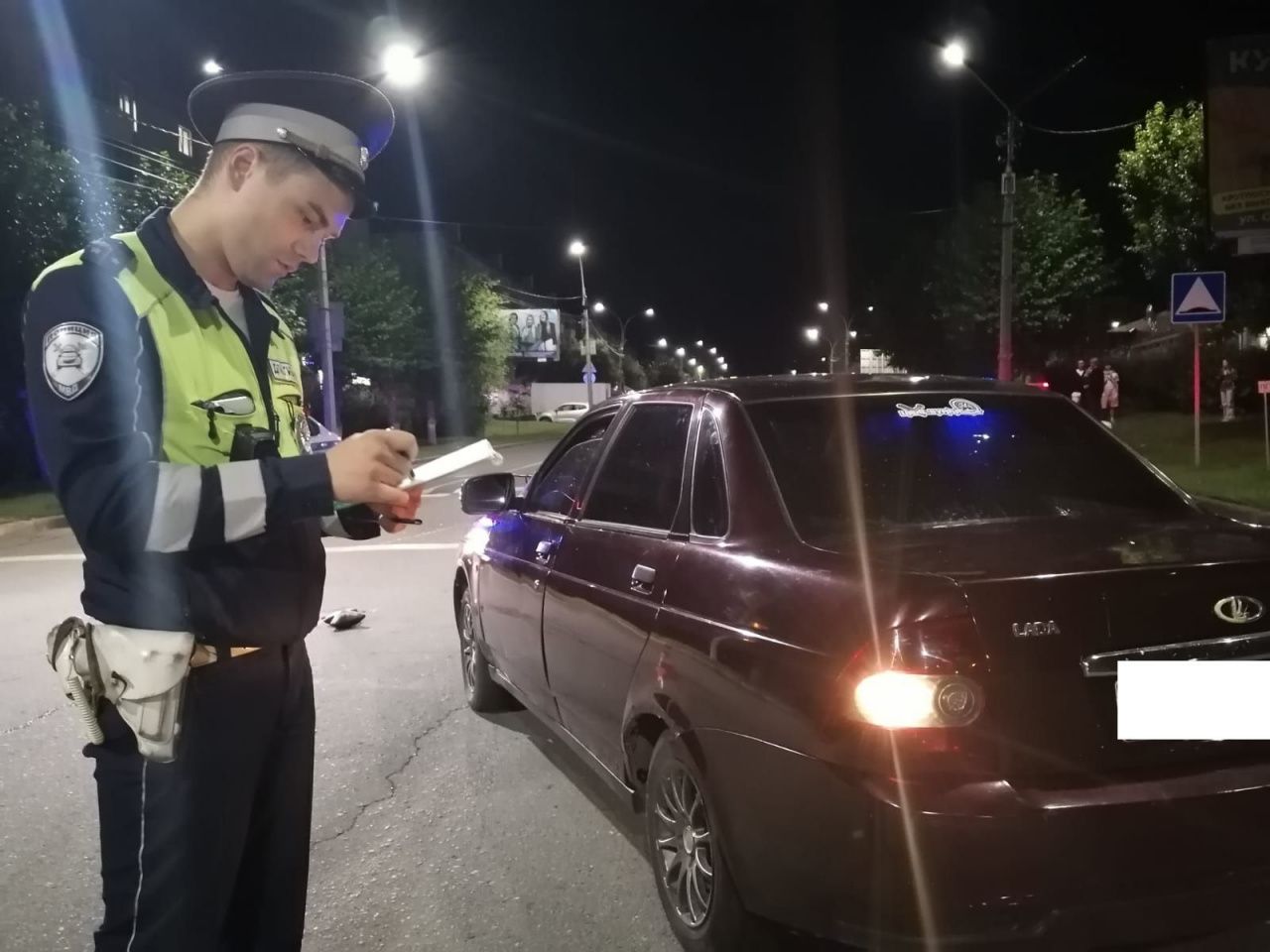 Водитель на затонированном автомобиле сбил в Серове пешехода на "зебре"