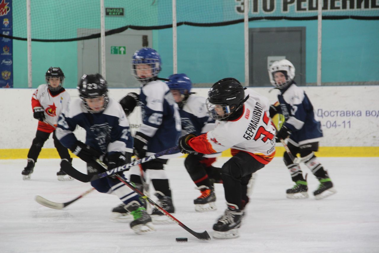 Серовчане лидируют после первого этапа "Золотой шайбы"