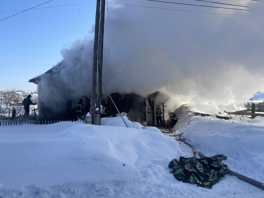 При пожаре в Серове погиб мужчина 