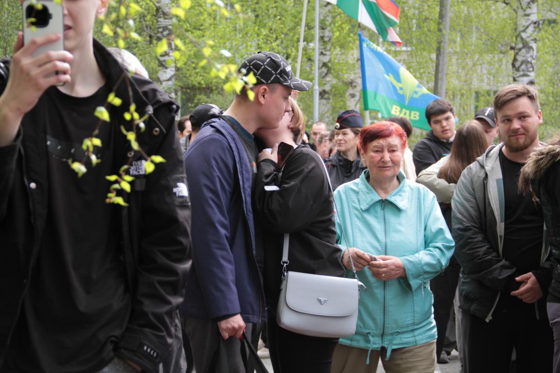 В Серове прошла очередная отправка в армию. На службу проводили 13 человек