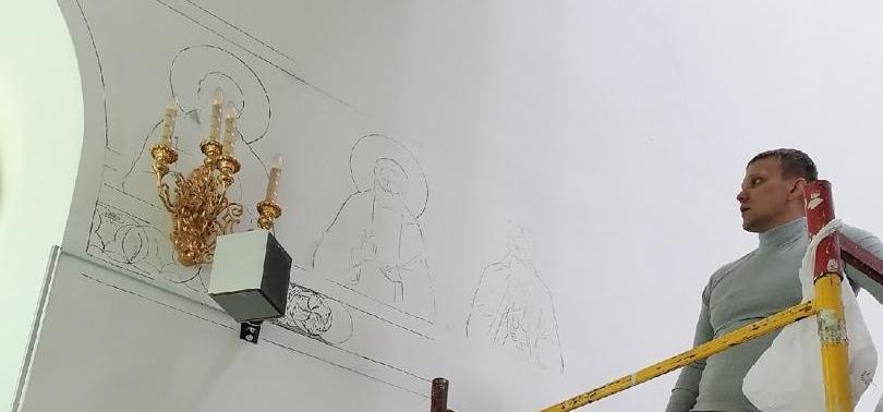 "Собор - украшение нашего города". Иконописец из Челябинска нанесет на стены серовского храма орнамент и лики святых