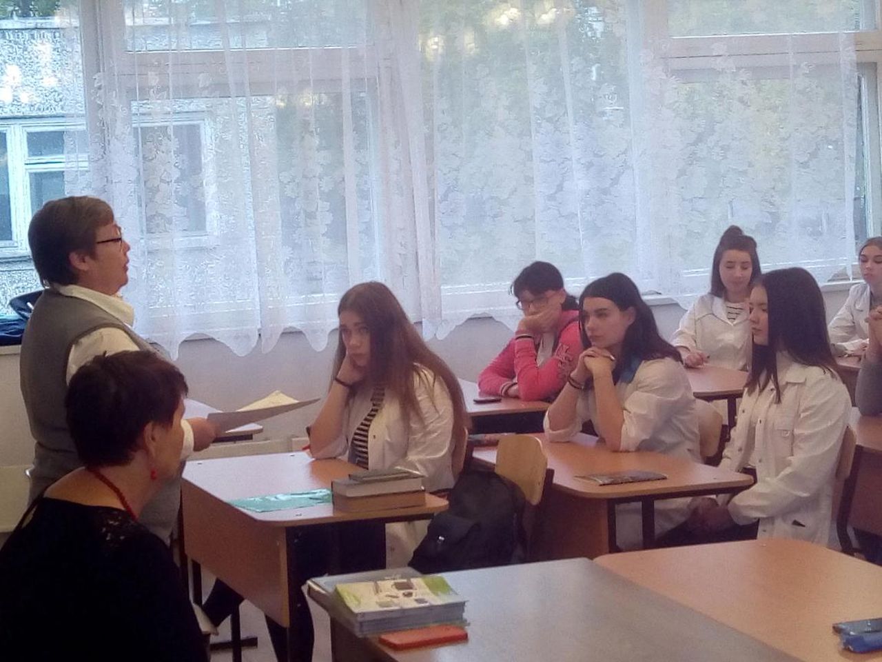 В Серове студенты медколледжа познакомились с творчеством Эдуарда Асадова