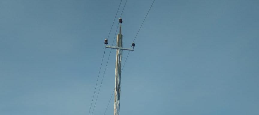 Аварийные опоры линий электропередач, которые вызывали опасения жителей поселка Урай, заменили