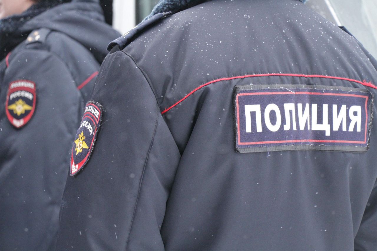 В Свердловской области школьница пыталась вылезти из окна по простыням, но упала и лишилась ноги