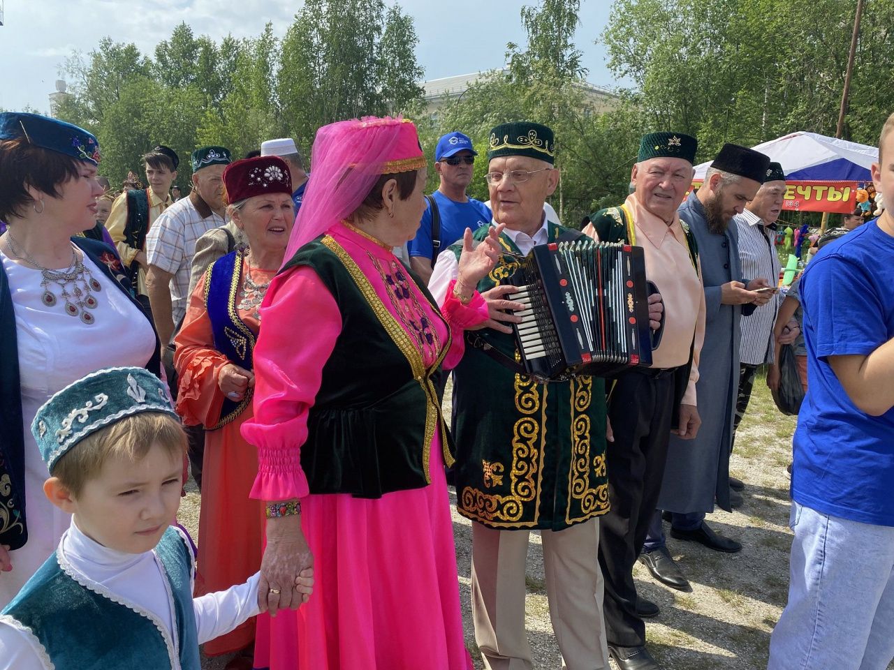 Сабантуй в Серове вновь проведут на стадионе “Локомотив” | Новости |  СеровГлобус.ру