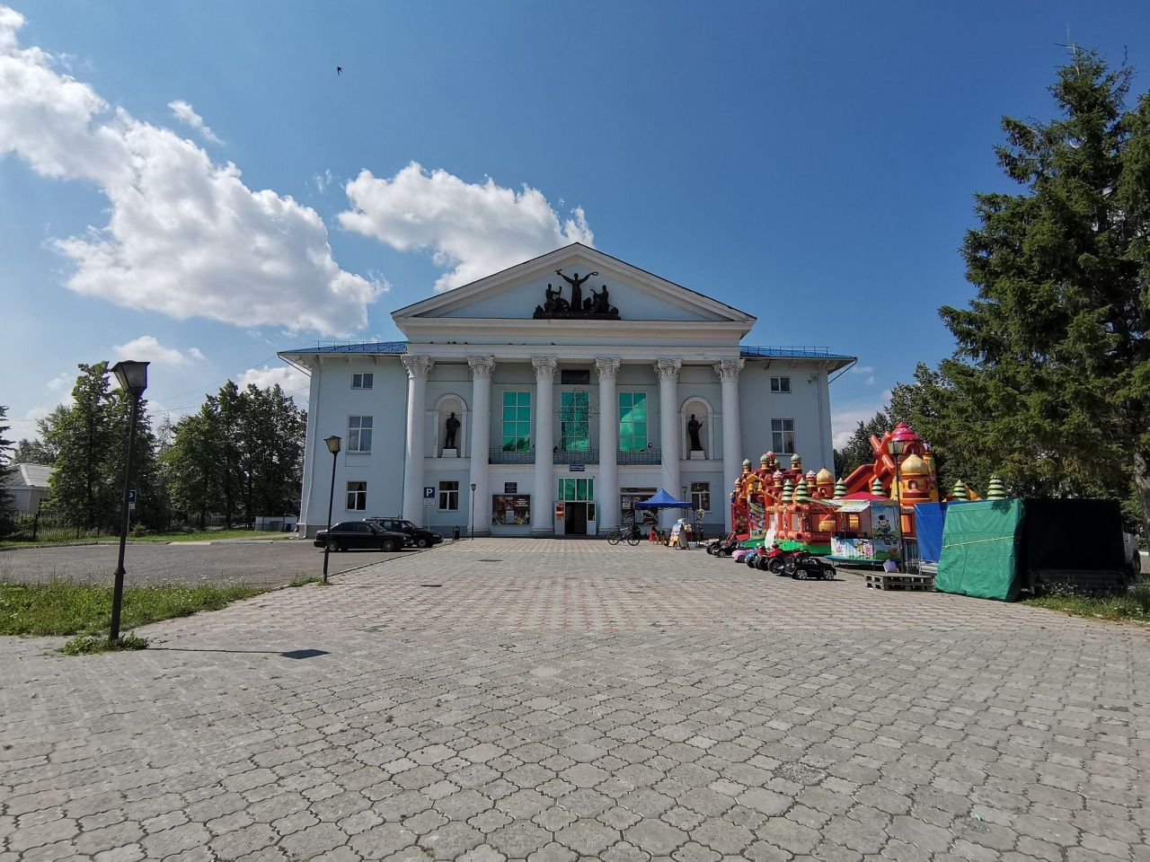 В Серове продлен прием заявок на фестиваль юмора «Точка Ю»