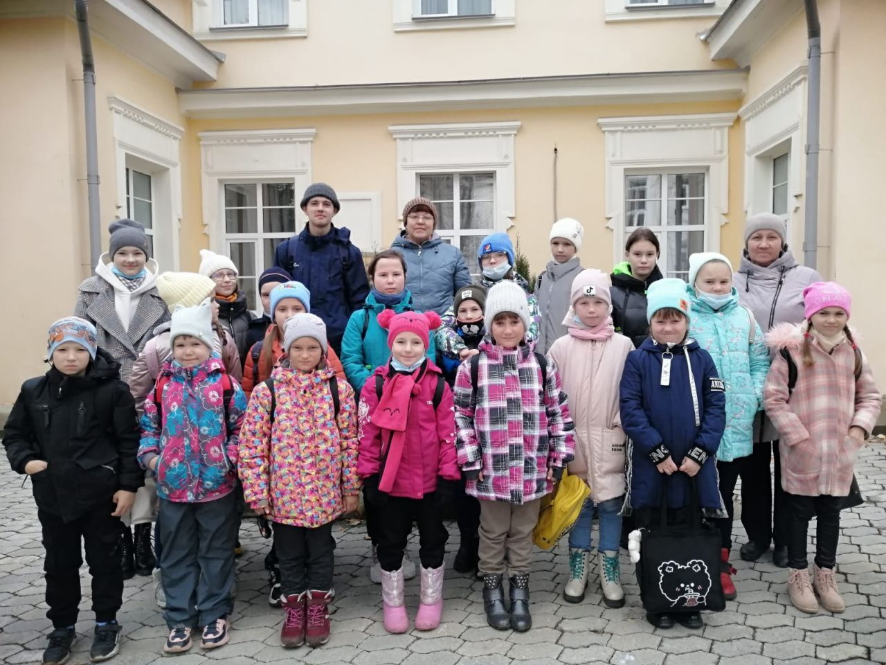 Воспитанники музыкальной школы Восточного посетили музей имени Чайковского в Алапаевске