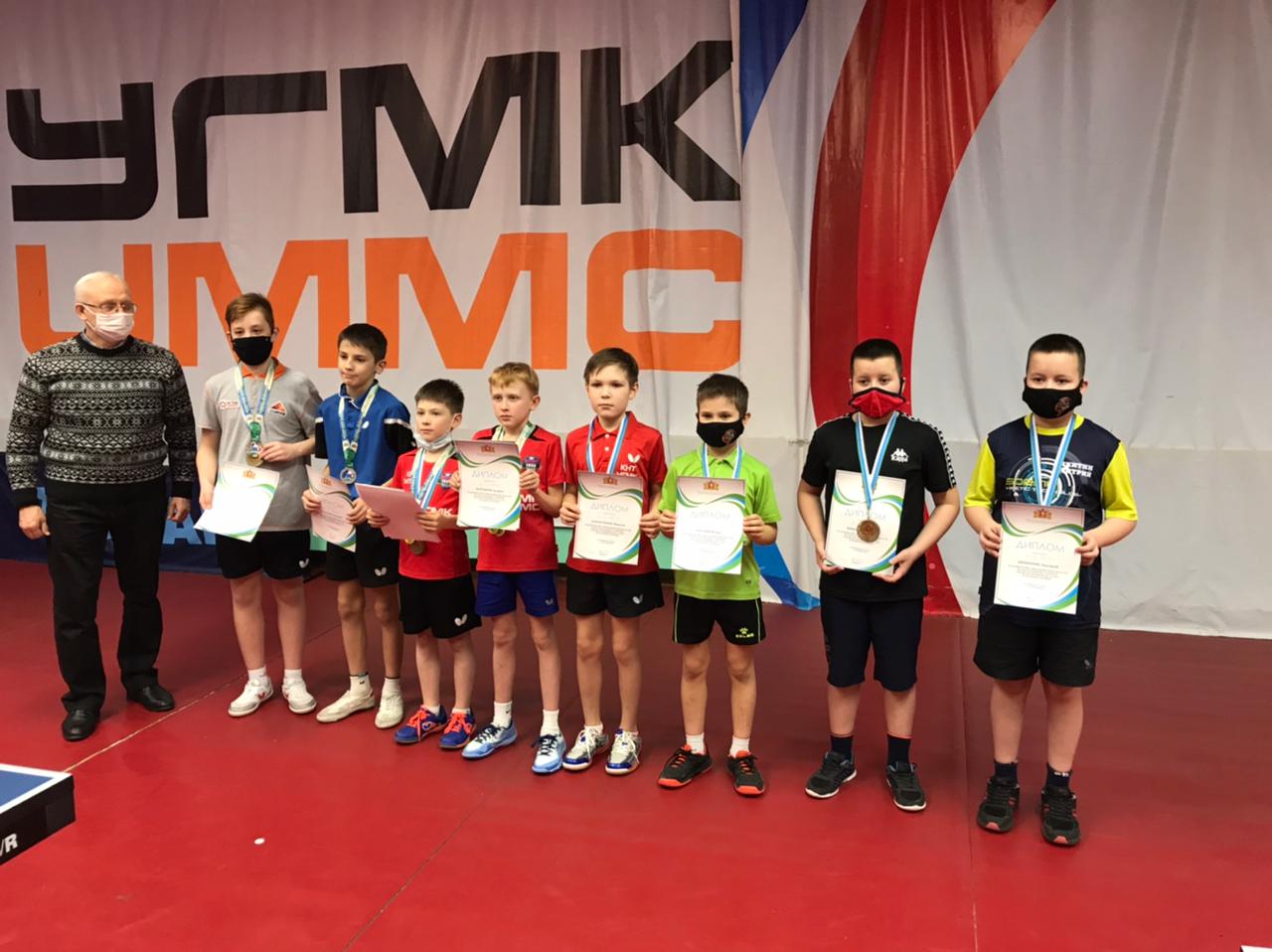 Юные серовские теннисисты взяли бронзу на первенстве области